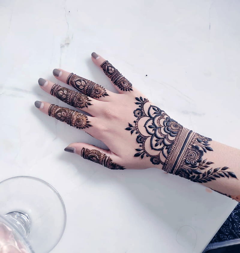 Charming Mehndi Design