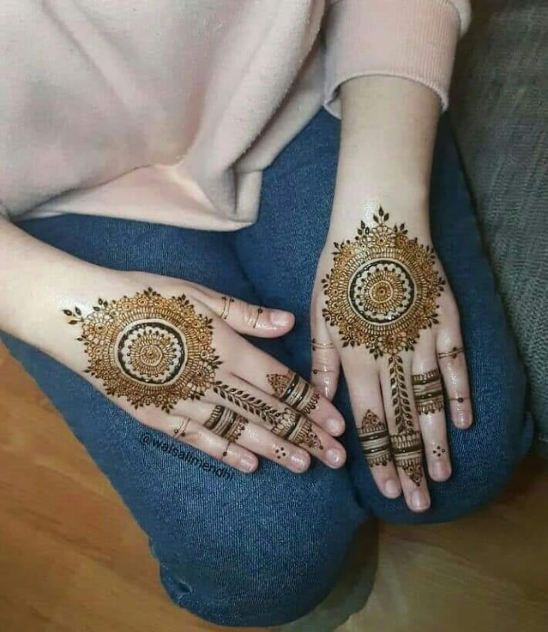 Circular Mehndi Design