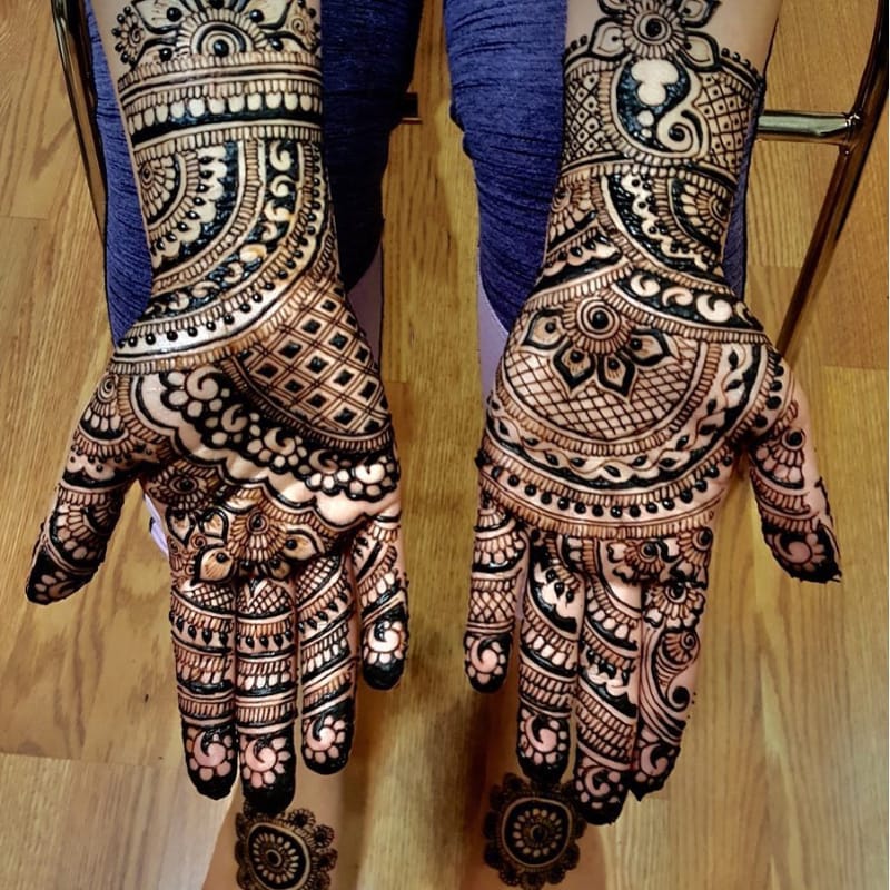 Classic Arabic Mehndi Design