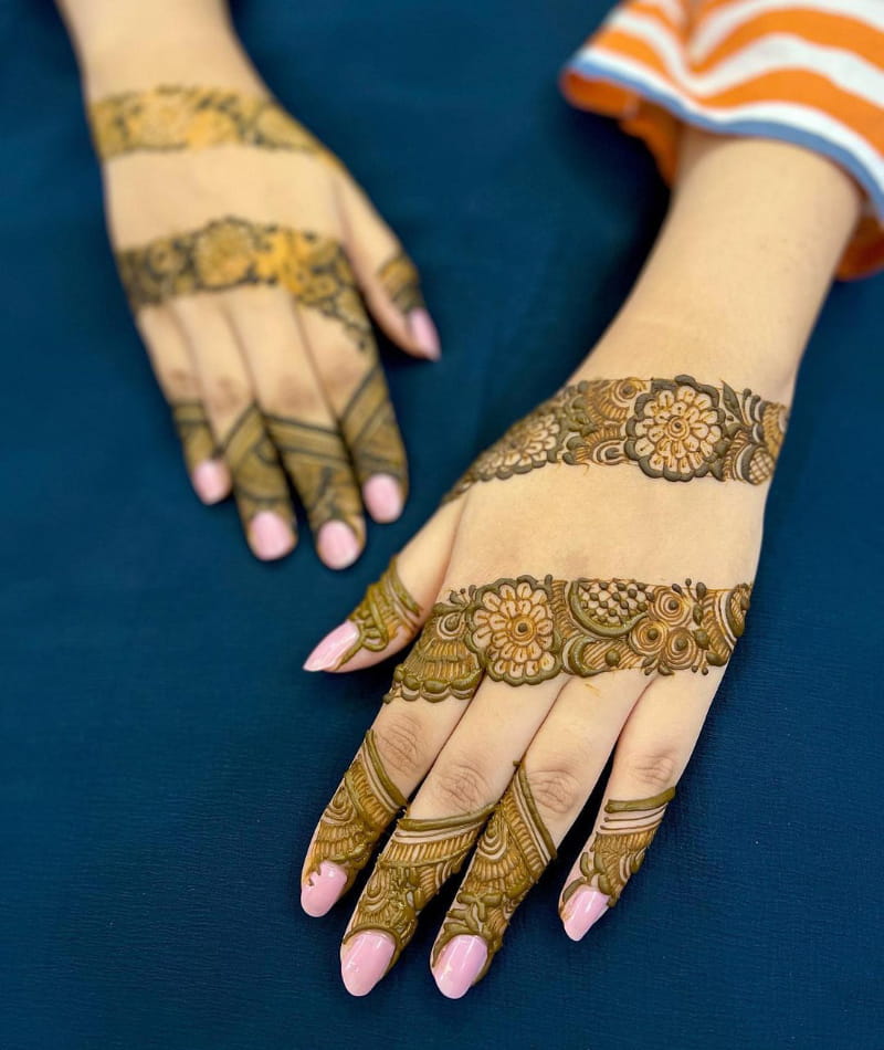 Decorative Mehndi Design
