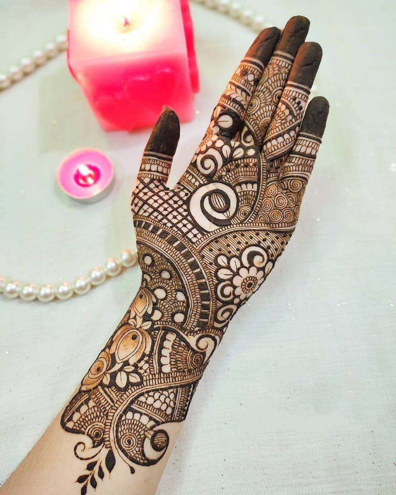 Dreamy Mehndi Design