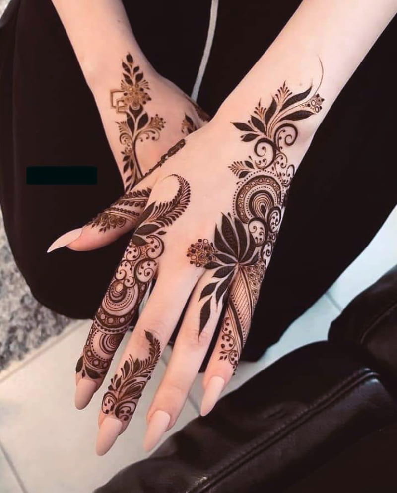 Flowery Mehndi Design