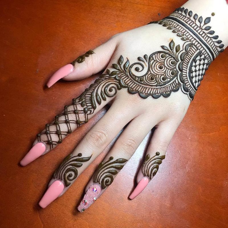 Grand Mehndi Design
