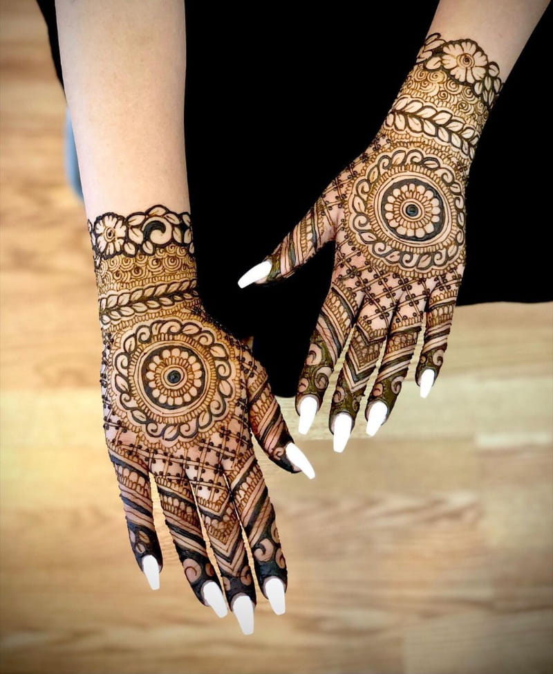 Handcrafted Mehndi Design