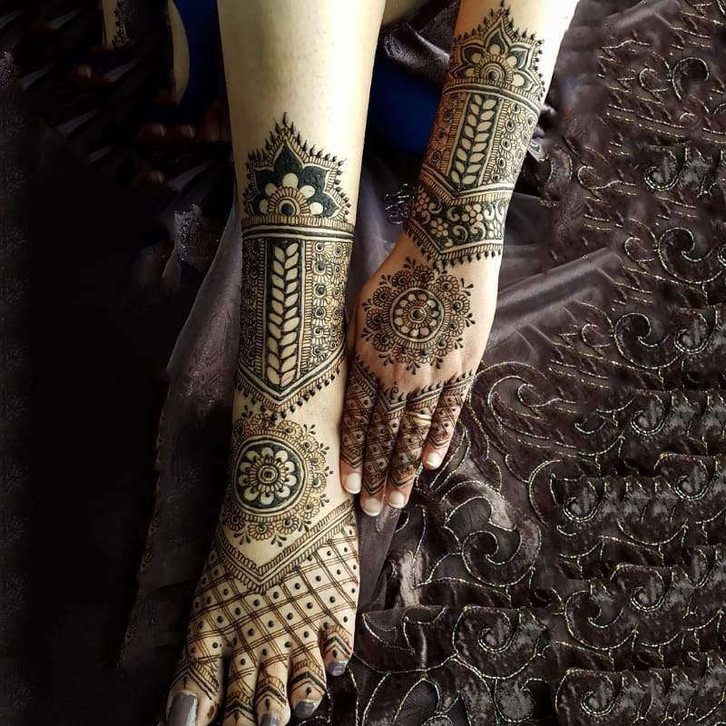 Harmonious Arabic Mehndi Design