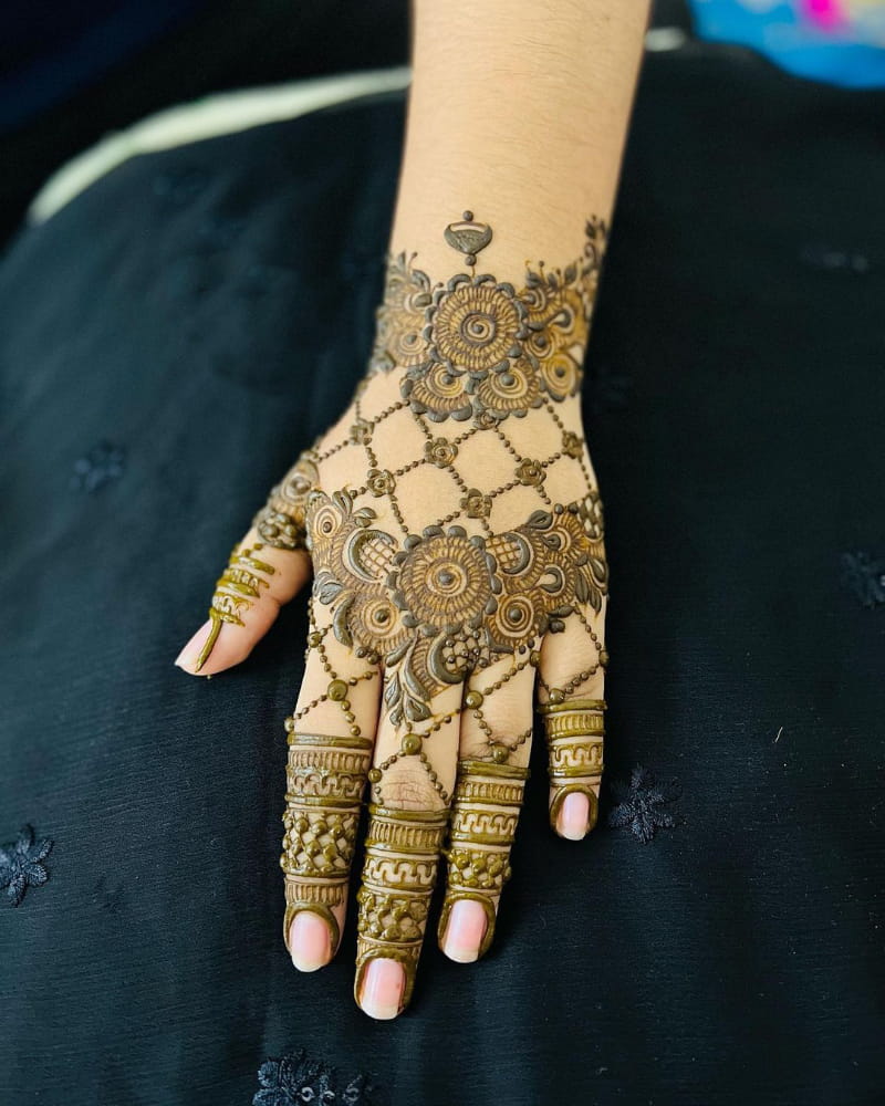 Layered Mehndi Design