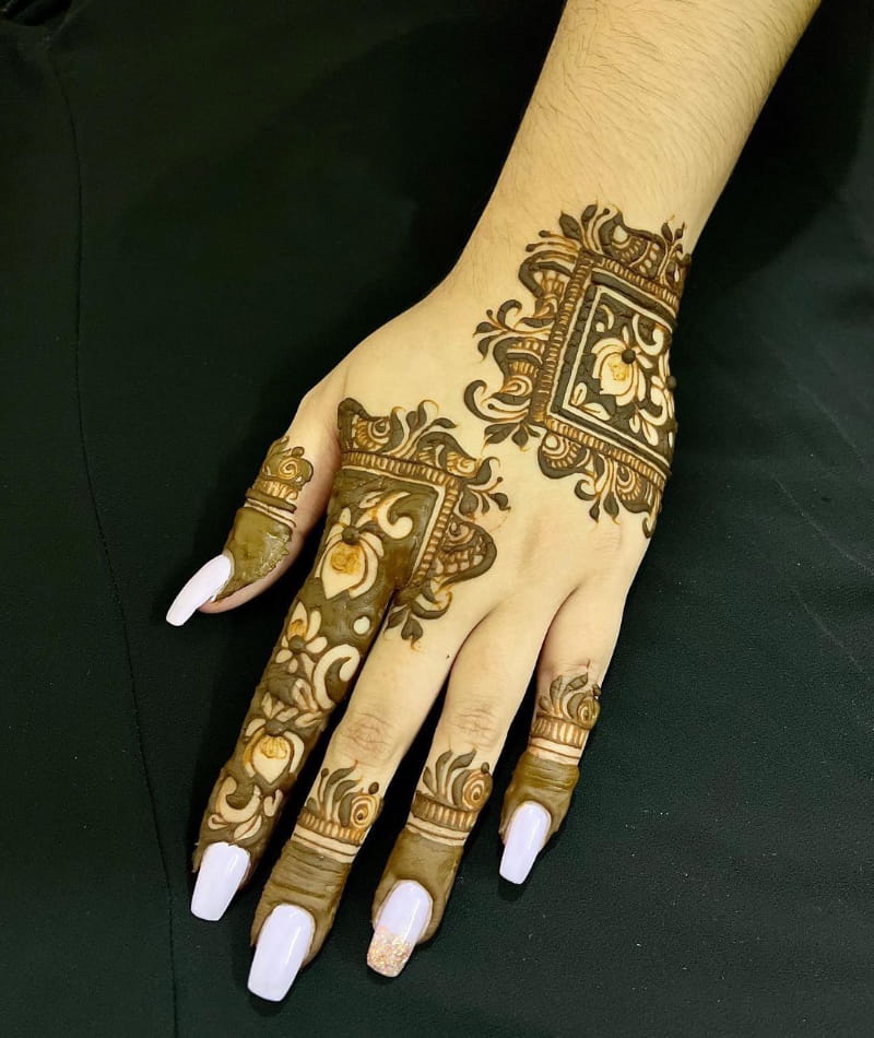 Lively Mehndi Design