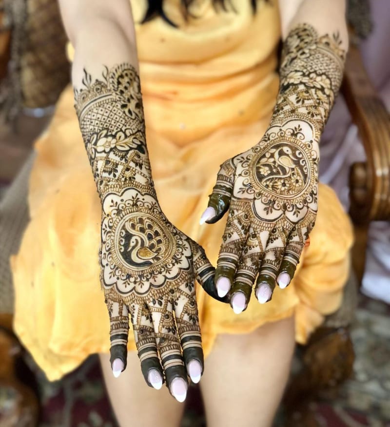 Lustrous Mehndi Design