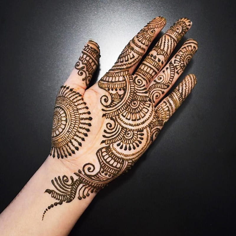 Modernized Mehndi Design