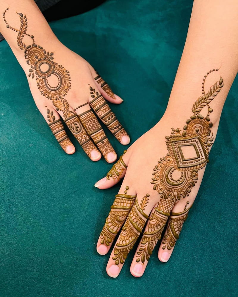 Naturalistic Mehndi Design