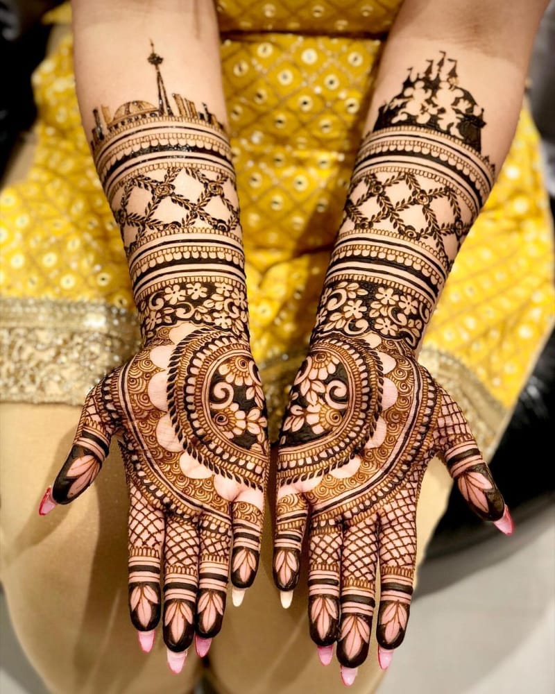 Romantic Arabic Mehndi Design