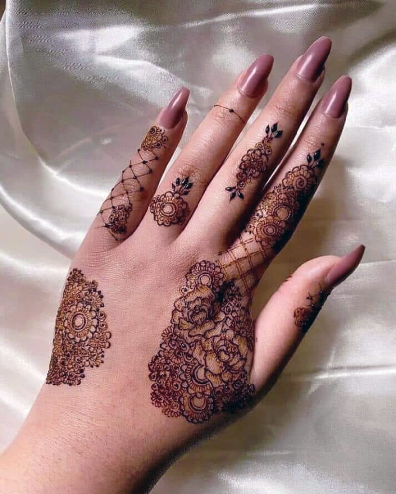 Rose-touched Mehndi Design