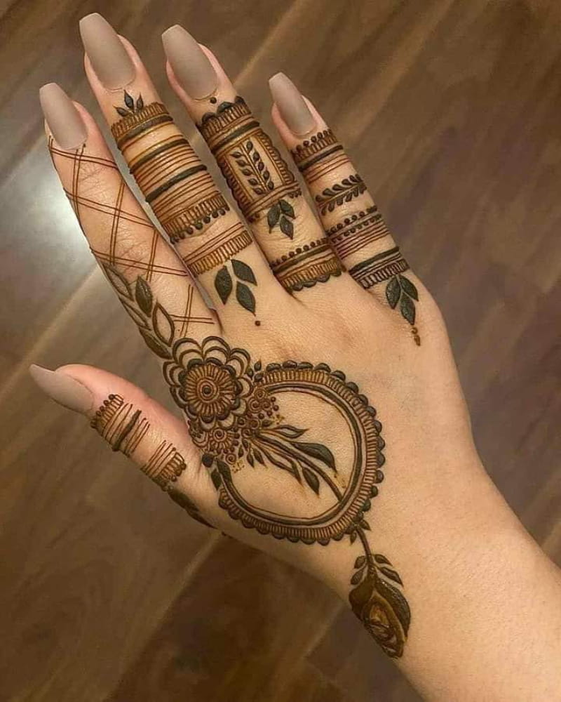 Rounded Mehndi Design