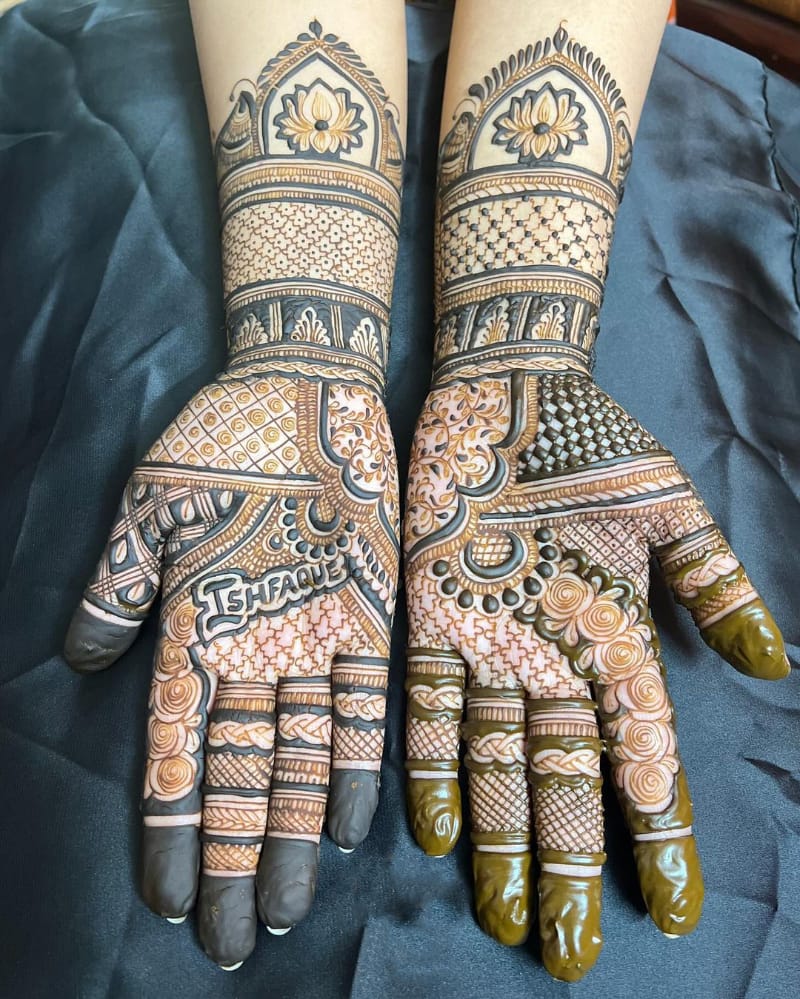 Signature Arabic Mehndi Design